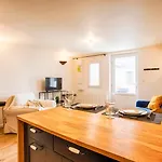 La Casa Elisa Family Town House *